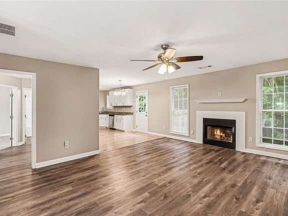 4th image of 6749 Silver Maple Dr