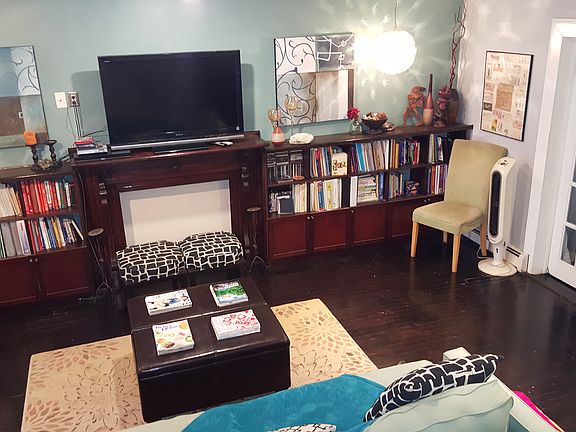 4th image of 902 Blake Ave