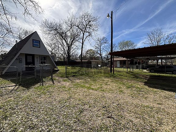 2nd image of 285 Whispering Oaks Trl