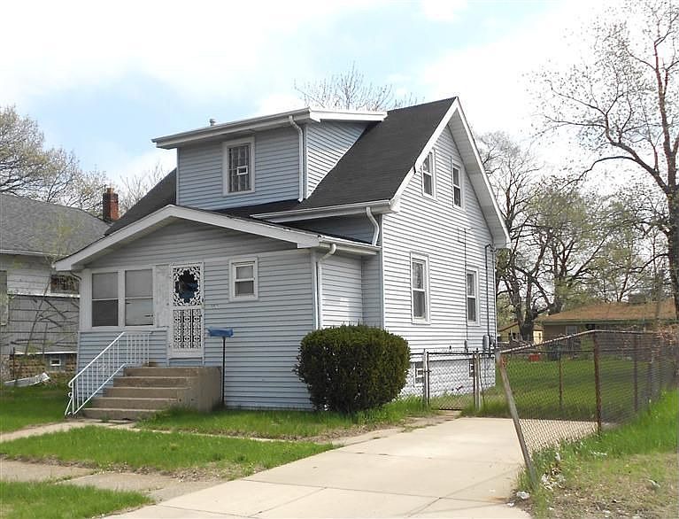 2nd image of 463 Matthews St