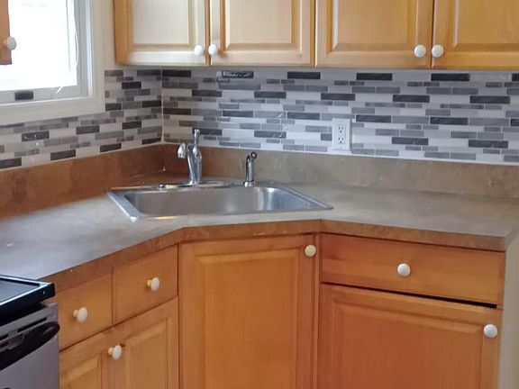 2nd image of 102 Hemlock Dr