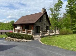 916 Ravnikar Rd, Forest City, PA 18421