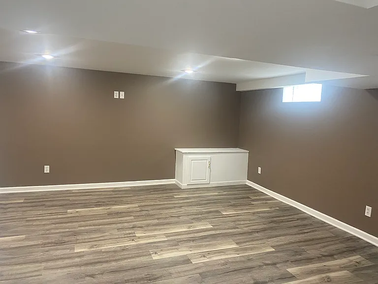 570 W Clarkston Rd — Photo 26