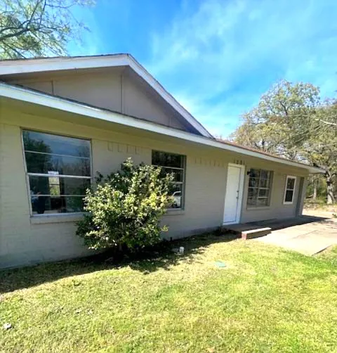 Building Photo - 1201 Kennie Dr