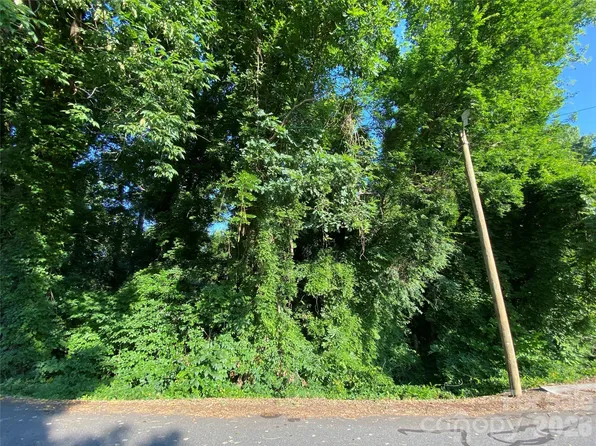 142 Paddington Dr SW, Concord, NC 28025