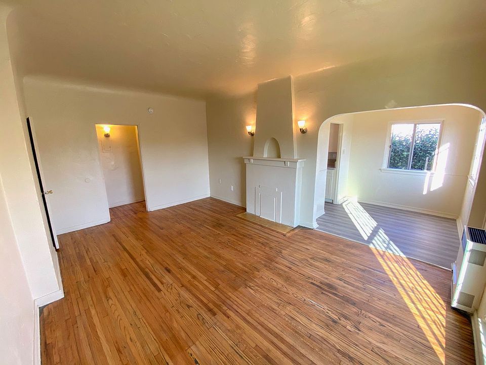 1st image of 5351 Louis Pl APT 2