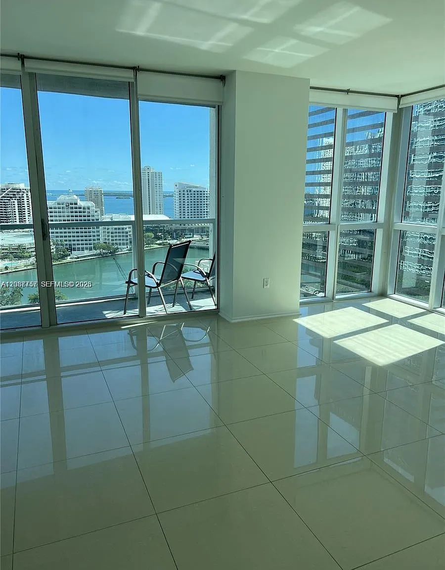 500 Brickell East Condo — Photo 3