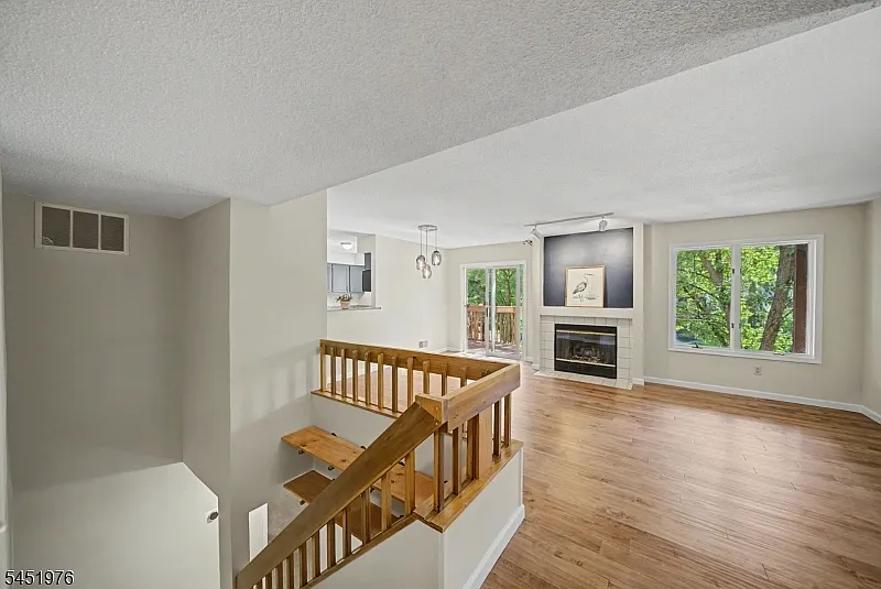 2 bed, 2.5 bath, $2,750 — Photo 4