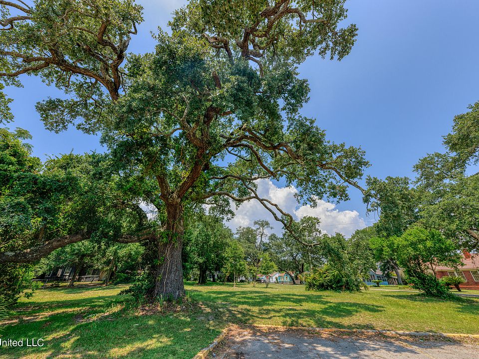 127 & 133 Iberville Dr, Biloxi, MS 39531 Zillow