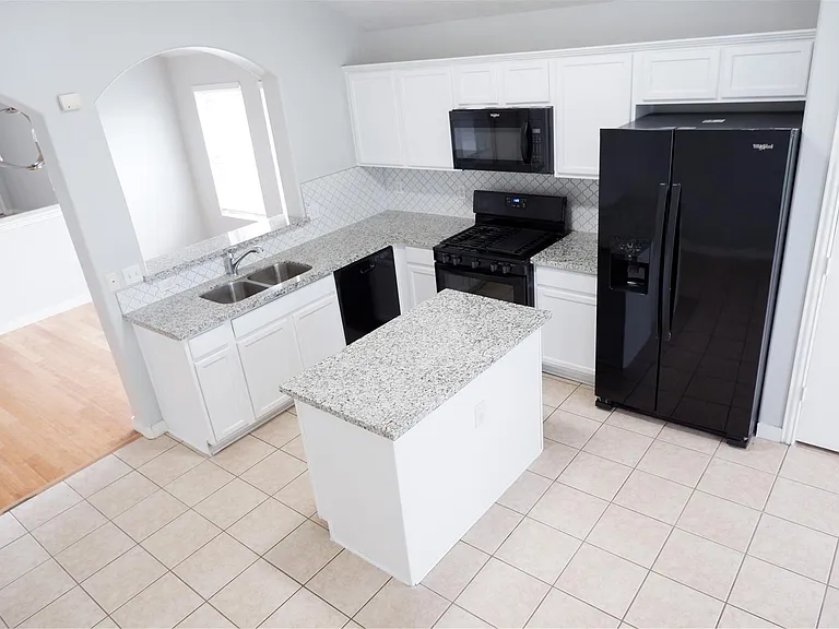 4611 Parkstone Bend Ct — Photo 16