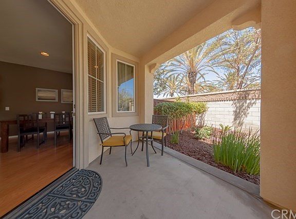 4th image of 1327 N Olarra Dr
