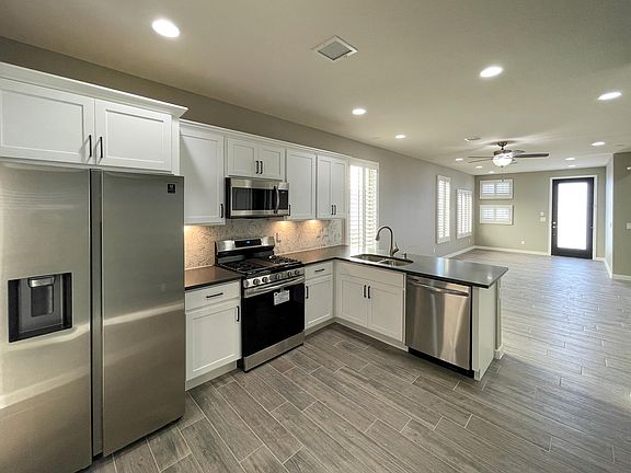 3rd image of 14803 Pebble Hills Blvd