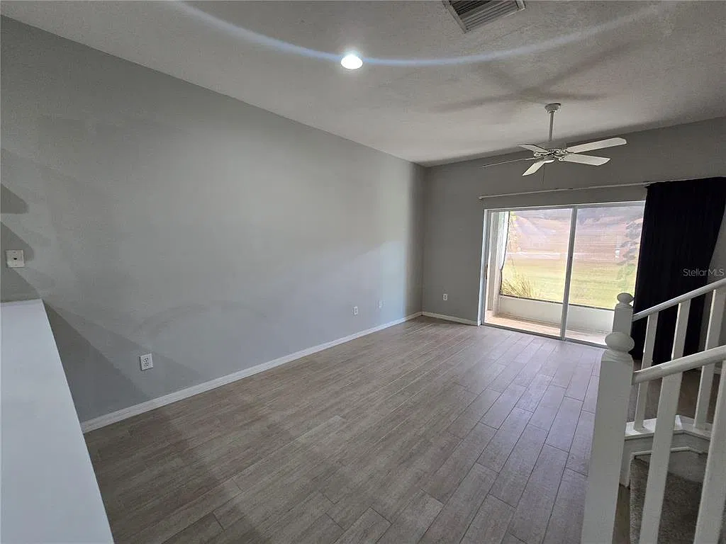 2 bed, 3.5 bath, 1360 sqft, $1,750 — Photo 4