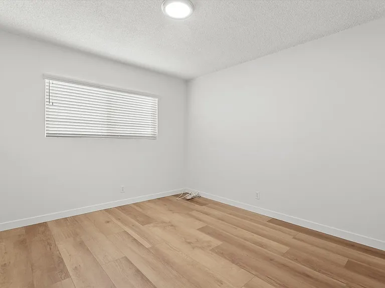 934 6th St #1 — Photo 14