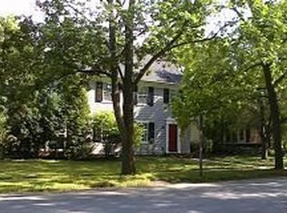 10 Eastview Ter, Pittsford, NY 14534
