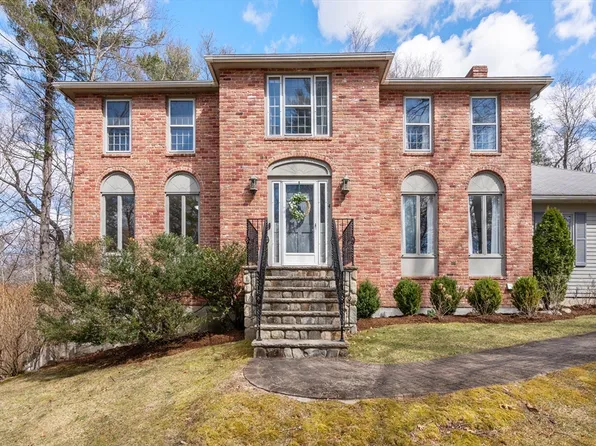 4 Greybirch Rd, Andover, MA 01810