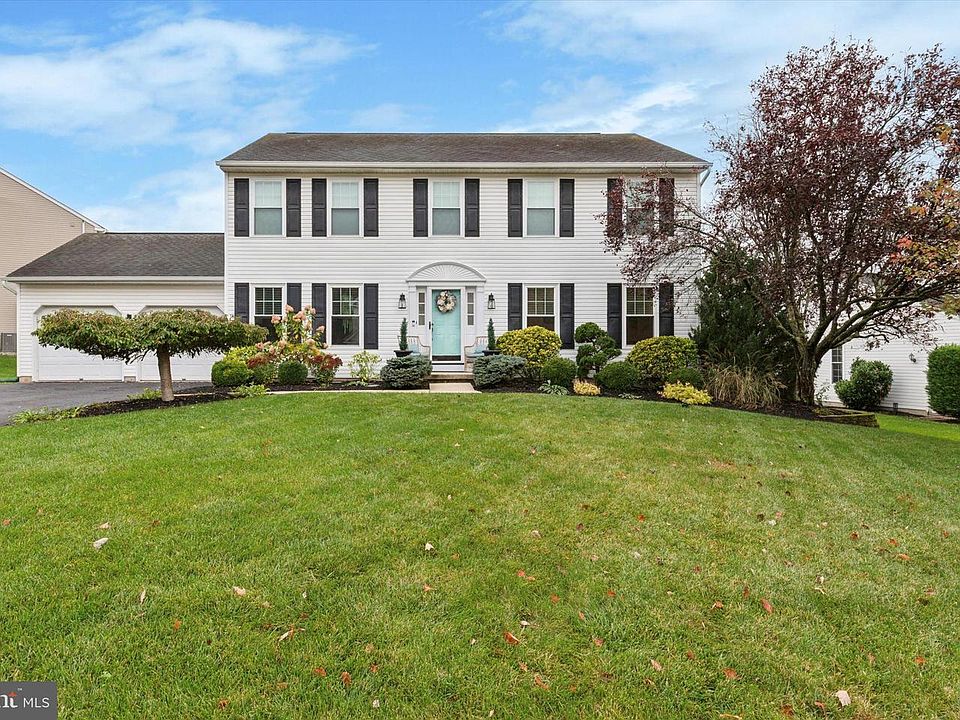 1st image of 366 Buckingham Cir