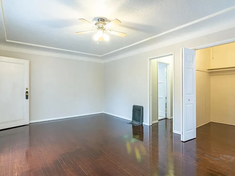 524 Linden Ave #524 — Photo 6
