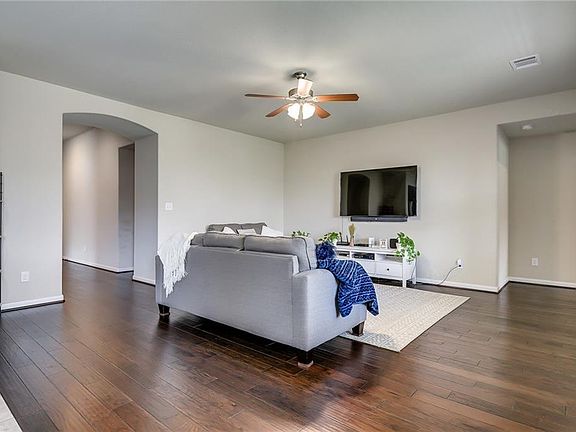 5th image of 5854 Casstello Dr