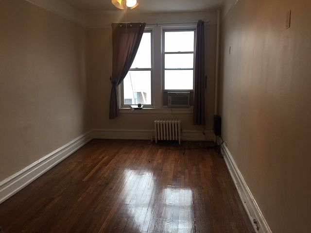 1st image of 2856 45th St APT 2R