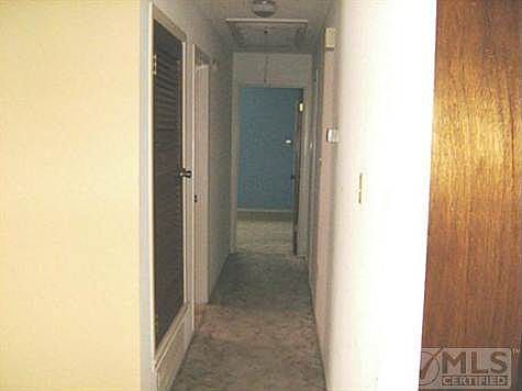 4th image of 579 N 10th St
