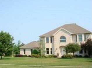 3208 Wisteria Ln, Bloomington, IL