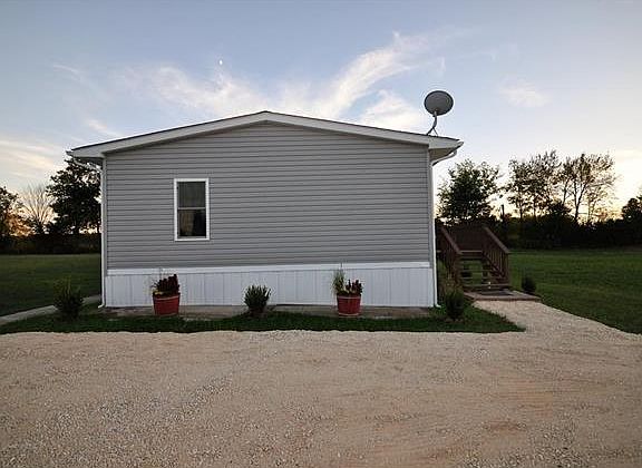 5th image of 50 Darby Ln