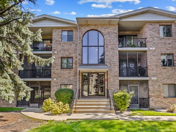 13300 W Circle Drive Pkwy APT 201, Crestwood, IL 60418