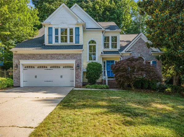6104 Clarkwood Cir, Greensboro, NC 27410