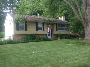 5631 Castleton Ln, Kalamazoo, MI 49009