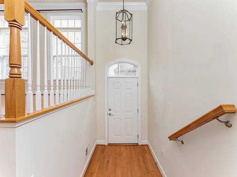 8032 Reserve Way — Photo 3