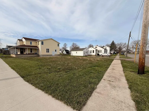 402 S Broadway St, Butler, IN 46721