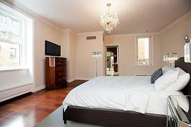 Rented by R New York