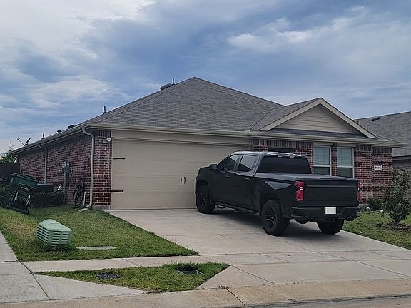 3rd image of 2610 Saldana Dr