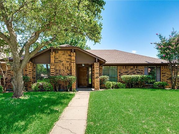 3rd image of 1636 Palisades Dr