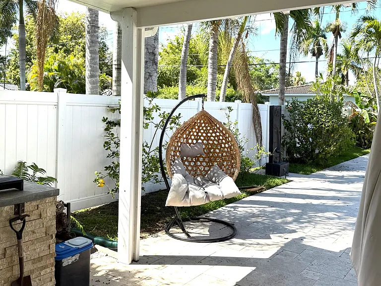 1527 Mayo St — Photo 15