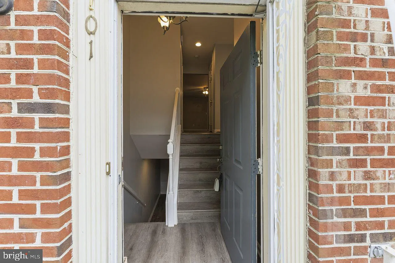 Roxbury Of Mt. Vernon Hoa — Photo 4