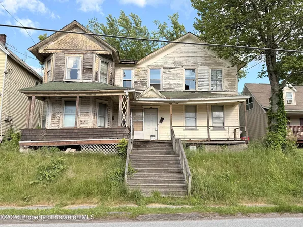 86-86 1/2 Belmont St, Carbondale, PA 18407