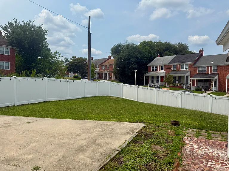 1327 Walker Ave — Photo 7
