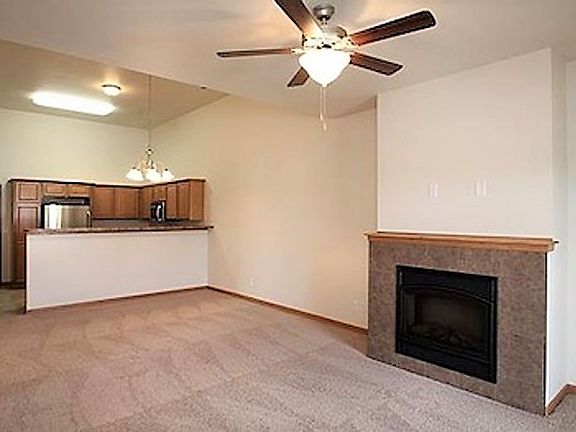 5th image of 460 Cameron Way APT 101