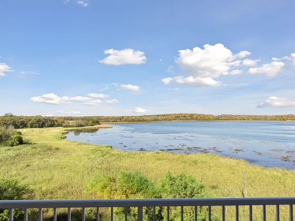 1776 Stieger Lake Ln APT 409, Victoria, MN 55386