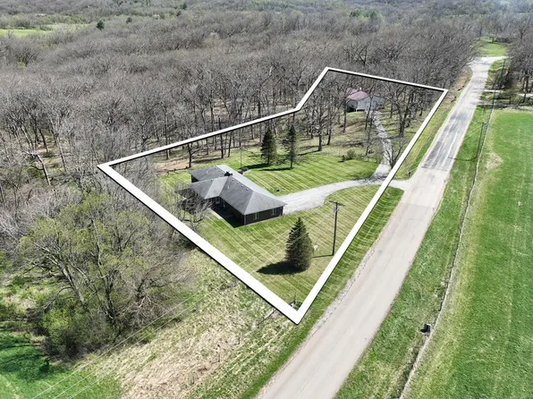 2488 Sugar Bottom Rd NE #A, Solon, IA 52333