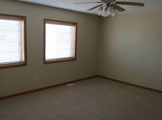 307 Walker Way, Blue Grass, IA