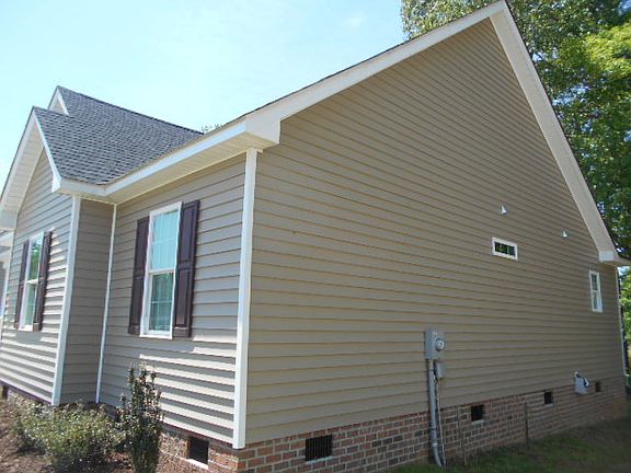 5th image of 628 Haley Dr