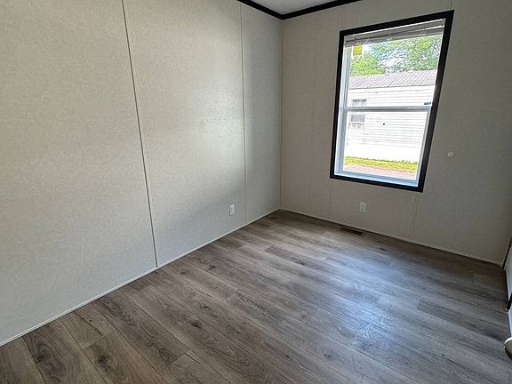 5th image of 182 Thousand Oaks Rd #182
