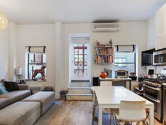 3rd image of 107 E 37th St APT 4