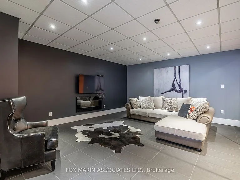 256 Jarvis St #10D — Photo 32