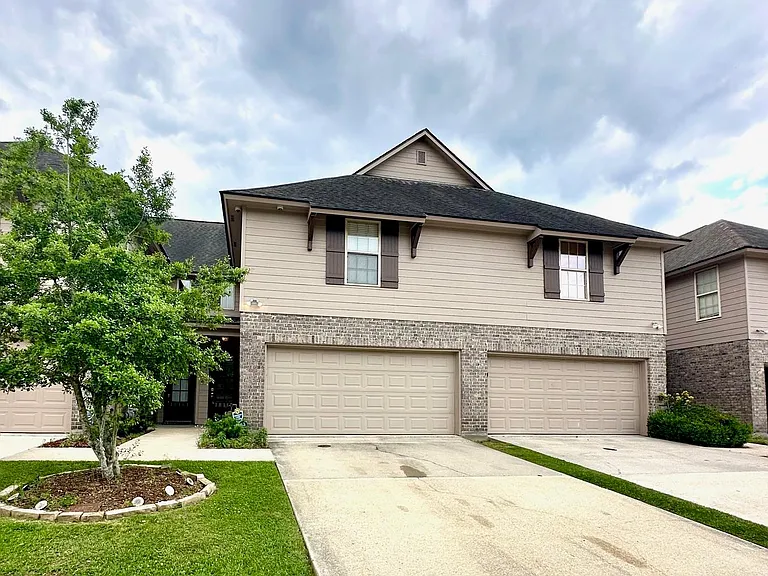 18163 Pinehurst Dr — Photo 1
