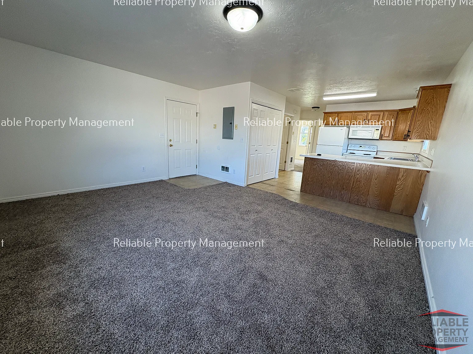 2 bed, 750 sqft, $1,095 — Photo 3