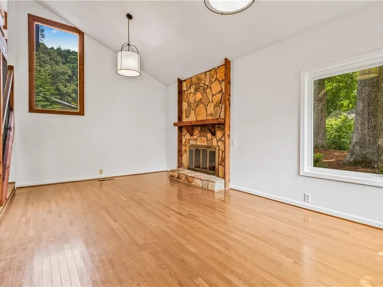 1016 Muirfield Dr — Photo 14
